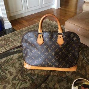Louis Vuitton purse